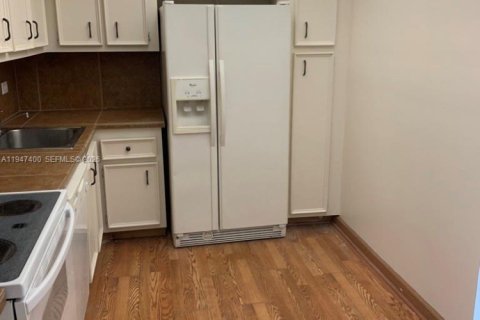 Снять в аренду кондоминиум в Авентура, Флорида 2 спальни, 96.43м2, № 2003539 - фото 19