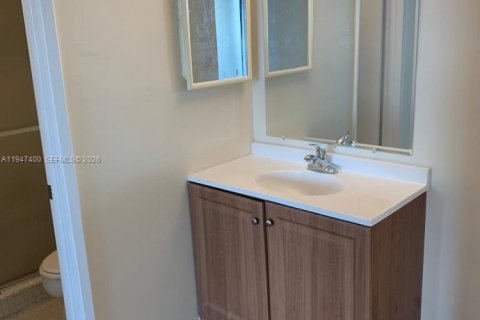 Снять в аренду кондоминиум в Авентура, Флорида 2 спальни, 96.43м2, № 2003539 - фото 11