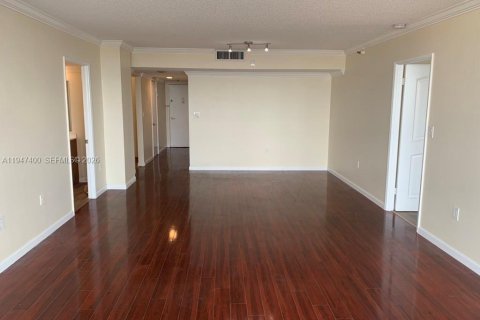 Снять в аренду кондоминиум в Авентура, Флорида 2 спальни, 96.43м2, № 2003539 - фото 5