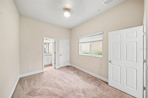 Villa ou maison à vendre à Wesley Chapel, Floride: 4 chambres, 236.34 m2 № 2266933 - photo 23