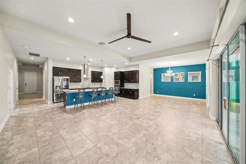 Villa ou maison à vendre à Wesley Chapel, Floride: 4 chambres, 236.34 m2 № 2266933 - photo 11