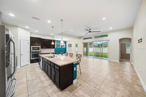 Villa ou maison à vendre à Wesley Chapel, Floride: 4 chambres, 236.34 m2 № 2266933 - photo 12