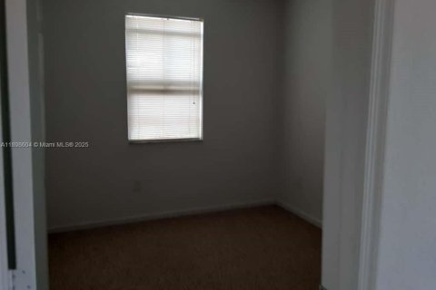 Casa en venta en Homestead, Florida, 5 dormitorios, 192.31 m2 № 1952583 - foto 28