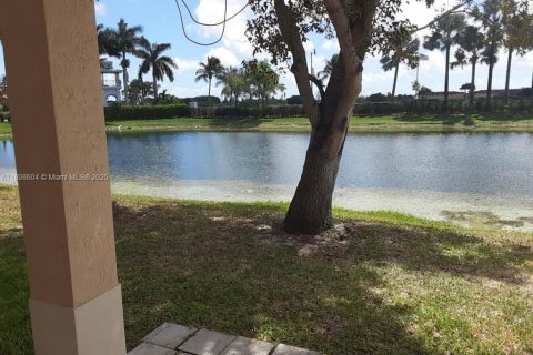 Casa en venta en Homestead, Florida, 5 dormitorios, 192.31 m2 № 1952583 - foto 8