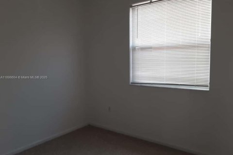 Casa en venta en Homestead, Florida, 5 dormitorios, 192.31 m2 № 1952583 - foto 24