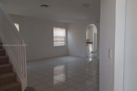 Casa en venta en Homestead, Florida, 5 dormitorios, 192.31 m2 № 1952583 - foto 11