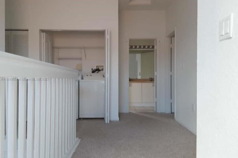 Casa en venta en Homestead, Florida, 5 dormitorios, 192.31 m2 № 1952583 - foto 26