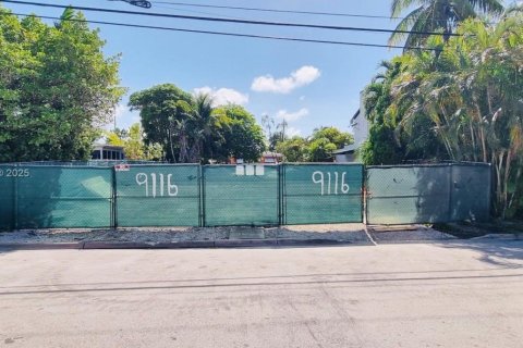 Terrain à vendre à Surfside, Floride № 1963870 - photo 1