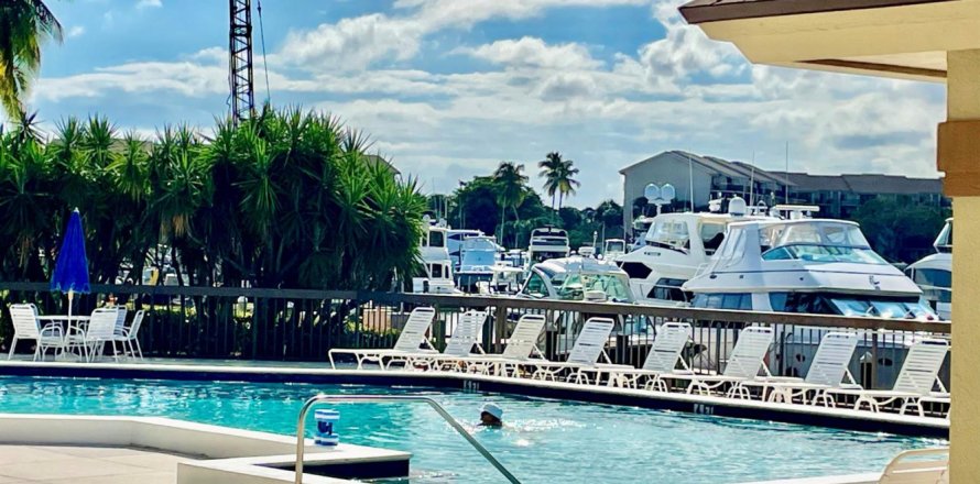 Condominio en Jupiter, Florida, 2 dormitorios № 992026