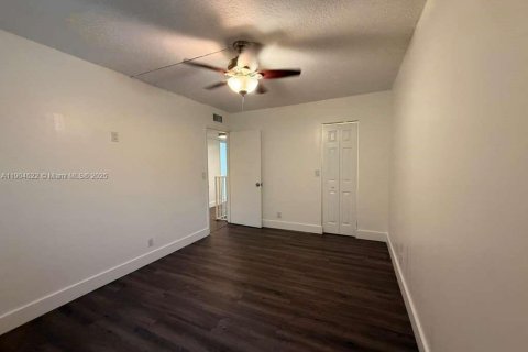 Condominio en alquiler en Davie, Florida, 3 dormitorios, 155.15 m2 № 1954920 - foto 24