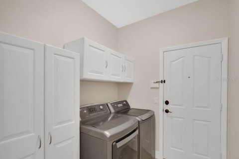 Casa en venta en Apopka, Florida, 3 dormitorios, 209.59 m2 № 1919511 - foto 19
