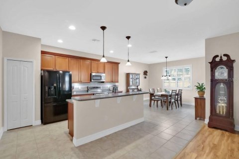 Casa en venta en Apopka, Florida, 3 dormitorios, 209.59 m2 № 1919511 - foto 9