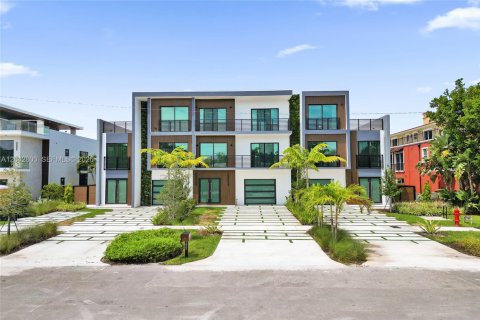 Villa ou maison à louer à Fort Lauderdale, Floride: 5 chambres, 324.79 m2 № 2243364 - photo 7