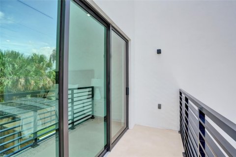 Villa ou maison à louer à Fort Lauderdale, Floride: 5 chambres, 324.79 m2 № 2243364 - photo 6