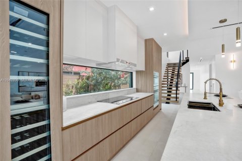 Villa ou maison à louer à Fort Lauderdale, Floride: 5 chambres, 324.79 m2 № 2243364 - photo 28