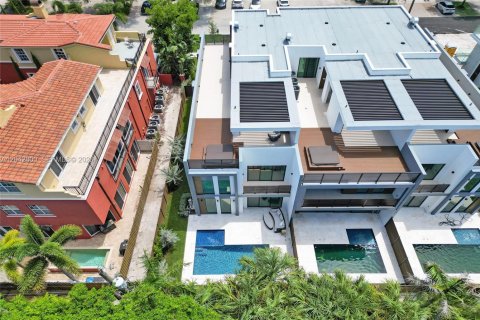Villa ou maison à louer à Fort Lauderdale, Floride: 5 chambres, 324.79 m2 № 2243364 - photo 8