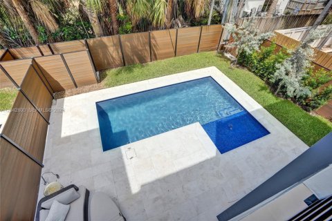 Villa ou maison à louer à Fort Lauderdale, Floride: 5 chambres, 324.79 m2 № 2243364 - photo 5