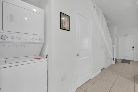 Купить таунхаус в Хомстед, Флорида 3 спальни, 129.41м2, № 2155133 - фото 8