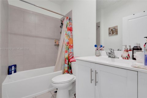 Купить таунхаус в Хомстед, Флорида 3 спальни, 129.41м2, № 2155133 - фото 27