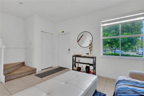 Купить таунхаус в Хомстед, Флорида 3 спальни, 129.41м2, № 2155133 - фото 5