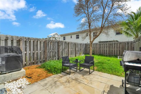 Купить таунхаус в Хомстед, Флорида 3 спальни, 129.41м2, № 2155133 - фото 28
