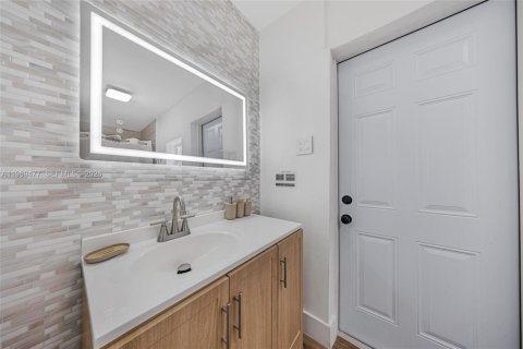 Casa en venta en Miramar, Florida, 3 dormitorios, 141.58 m2 № 2030229 - foto 7