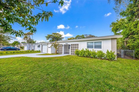 House in Miramar, Florida 3 bedrooms, 141.58 sq.m. № 2030229 - photo 28