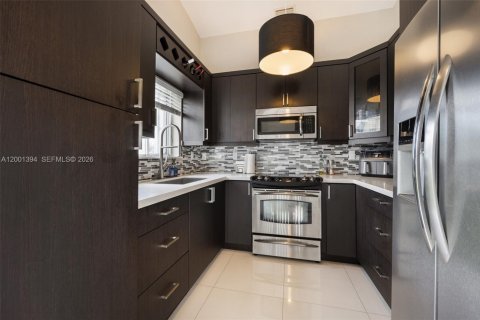 Снять в аренду виллу или дом в Дейви, Флорида 3 спальни, 119.01м2, № 2066412 - фото 6