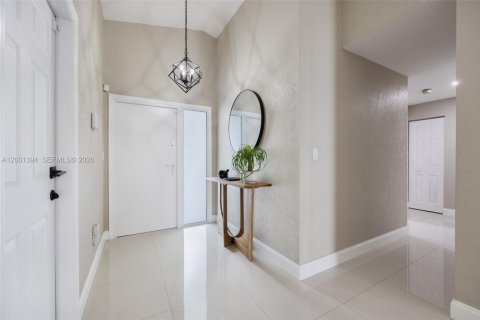 Снять в аренду виллу или дом в Дейви, Флорида 3 спальни, 119.01м2, № 2066412 - фото 2