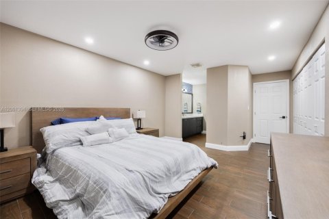 Снять в аренду виллу или дом в Дейви, Флорида 3 спальни, 119.01м2, № 2066412 - фото 7