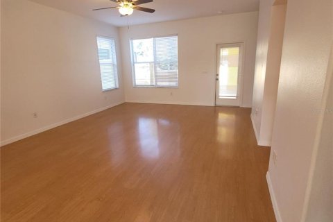 Touwnhouse à louer à New Port Richey, Floride: 3 chambres, 171.87 m2 № 1843590 - photo 6