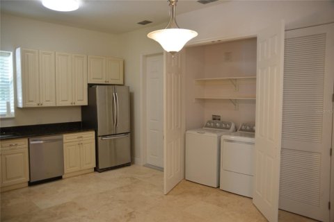 House in Dunedin, Florida 3 bedrooms, 141.21 sq.m. № 1902726 - photo 3