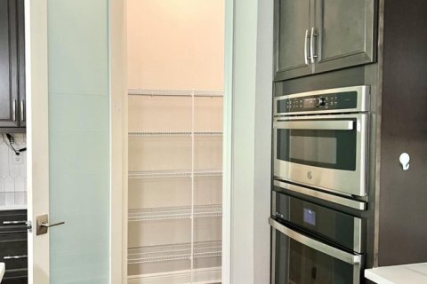 Villa ou maison à louer à Riverview, Floride: 5 chambres, 427.54 m2 № 2366259 - photo 21