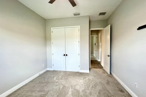 Villa ou maison à louer à Riverview, Floride: 5 chambres, 427.54 m2 № 2366259 - photo 11