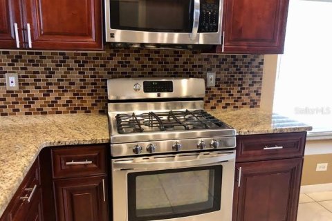 House in Oviedo, Florida 4 bedrooms, 190.64 sq.m. № 1851663 - photo 15