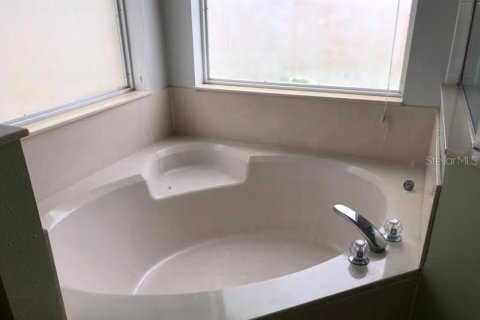 House in Oviedo, Florida 4 bedrooms, 190.64 sq.m. № 1851663 - photo 5