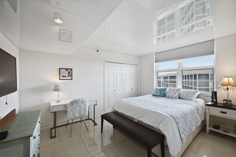 Copropriété à vendre à Pompano Beach, Floride: 3 chambres, 129.13 m2 № 2147367 - photo 9