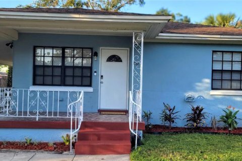 Casa en alquiler en Tampa, Florida, 3 dormitorios, 104.24 m2 № 1690708 - foto 1