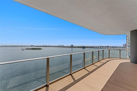 Copropriété à vendre à Miami, Floride: 4 chambres, 234.11 m2 № 1921893 - photo 14