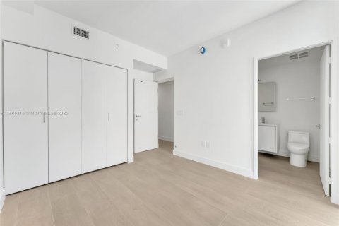 Copropriété à vendre à Miami, Floride: 4 chambres, 234.11 m2 № 1921893 - photo 13