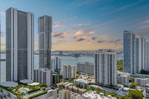 Copropriété à vendre à Miami, Floride: 4 chambres, 234.11 m2 № 1921893 - photo 16