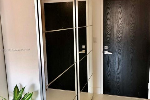 Купить кондоминиум в Майами-Бич, Флорида 1 спальня, 68.75м2, № 2021488 - фото 7
