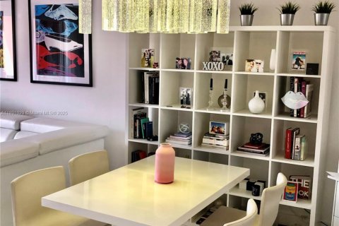 Купить кондоминиум в Майами-Бич, Флорида 1 спальня, 68.75м2, № 2021488 - фото 2