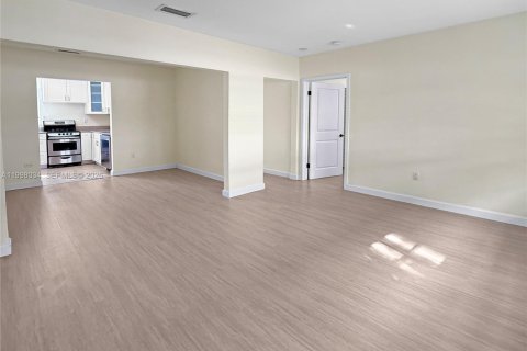 Купить коммерческую недвижимость в Корал-Гейблс, Флорида 334.45м2, № 2063433 - фото 9