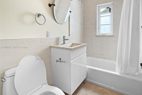 Купить коммерческую недвижимость в Корал-Гейблс, Флорида 334.45м2, № 2063433 - фото 24