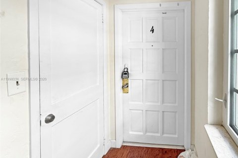 Купить коммерческую недвижимость в Корал-Гейблс, Флорида 334.45м2, № 2063433 - фото 8