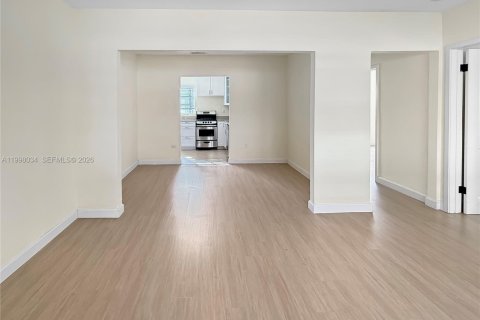 Купить коммерческую недвижимость в Корал-Гейблс, Флорида 334.45м2, № 2063433 - фото 11