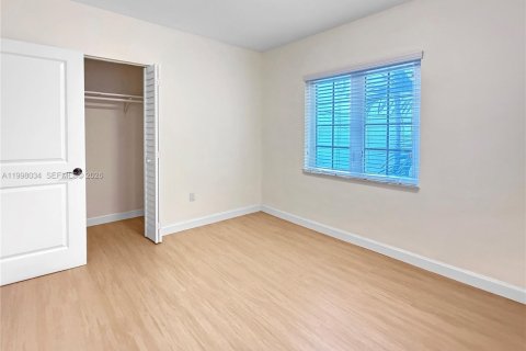 Купить коммерческую недвижимость в Корал-Гейблс, Флорида 334.45м2, № 2063433 - фото 22