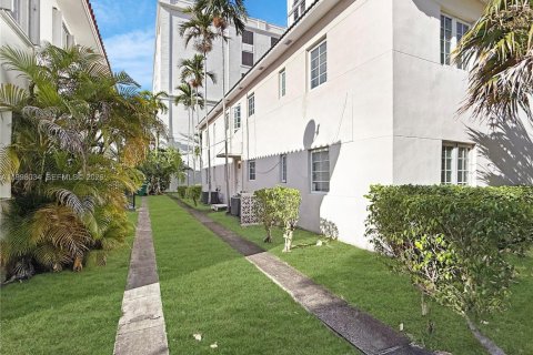 Купить коммерческую недвижимость в Корал-Гейблс, Флорида 334.45м2, № 2063433 - фото 4