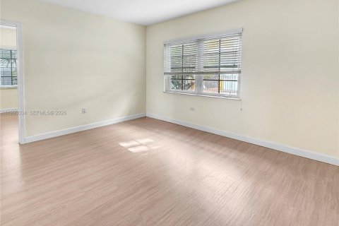 Купить коммерческую недвижимость в Корал-Гейблс, Флорида 334.45м2, № 2063433 - фото 20